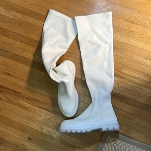 L’Intervalle White over the knee boots